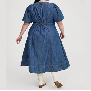 TORRID 2X Denim Midi Blue Dress Blue puff sleeve stretch cotton button